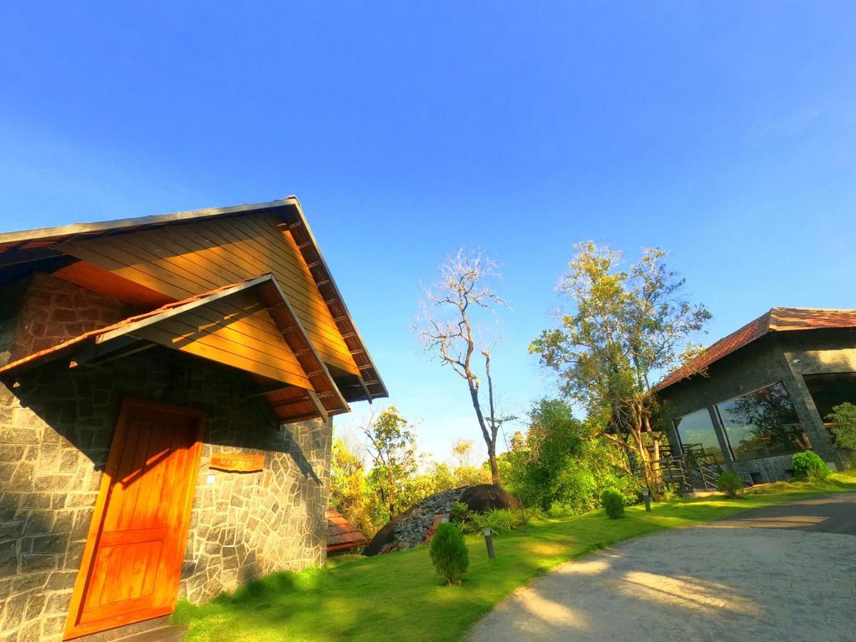 The Wild Trails Clarks Exotica , Munnar Hotel Exterior photo