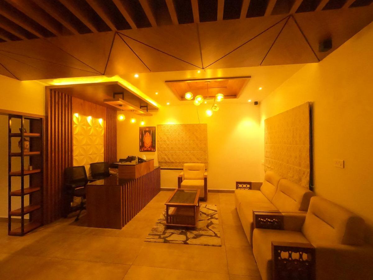 The Wild Trails Clarks Exotica , Munnar Hotel Exterior photo