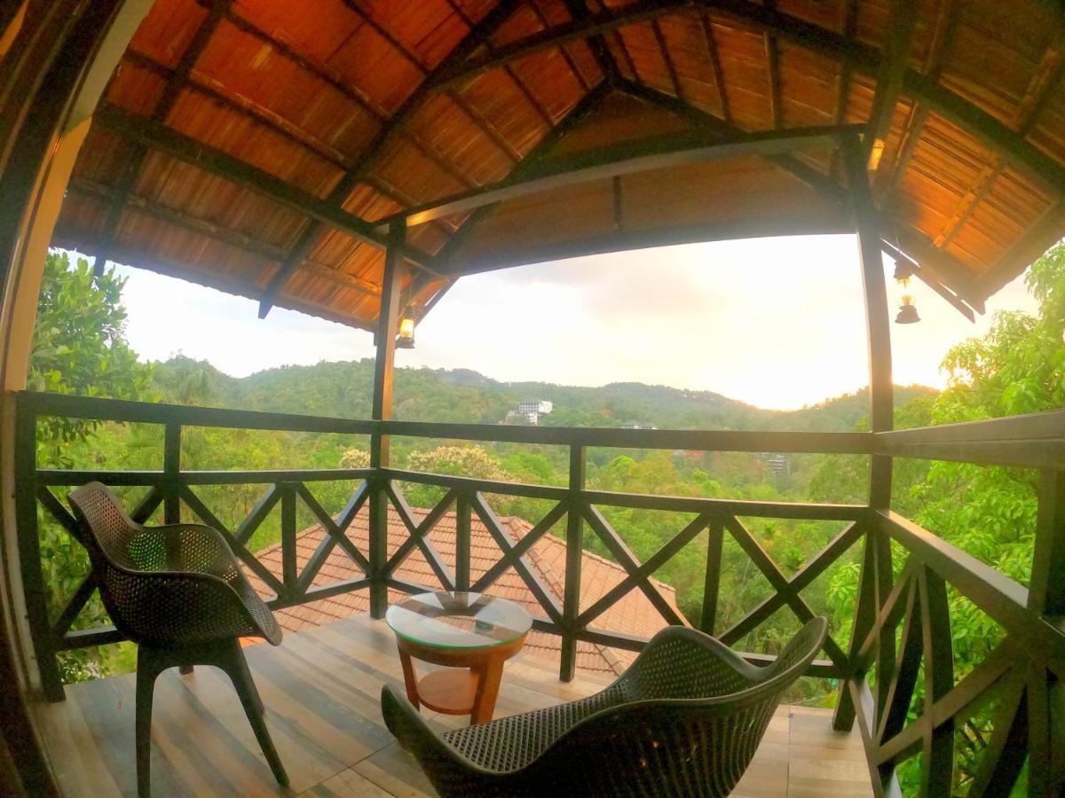 The Wild Trails Clarks Exotica , Munnar Hotel Exterior photo