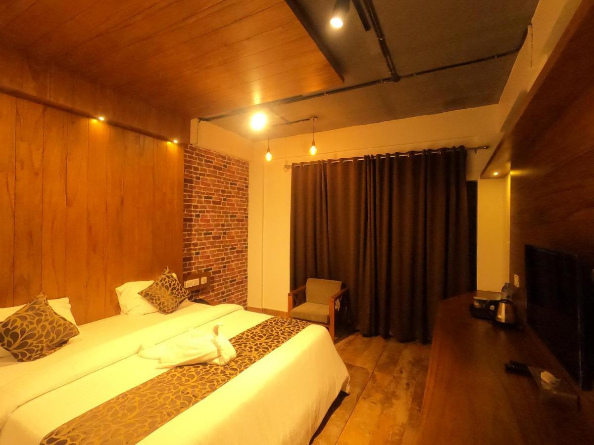 The Wild Trails Clarks Exotica , Munnar Hotel Exterior photo