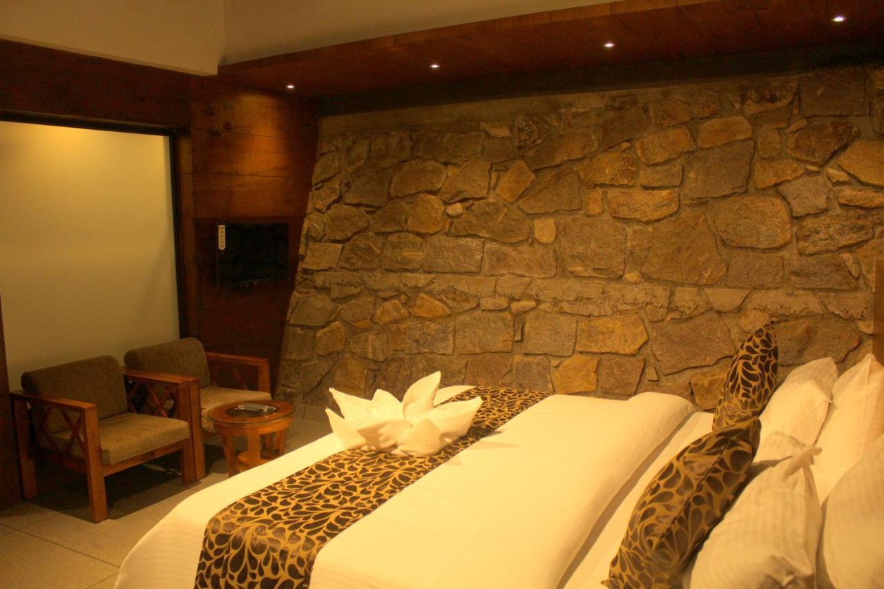 The Wild Trails Clarks Exotica , Munnar Hotel Exterior photo