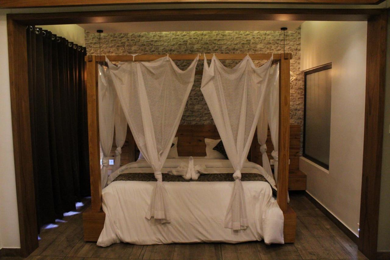 The Wild Trails Clarks Exotica , Munnar Hotel Exterior photo